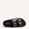 Sandalia color negro con hebillas y detalle de tachas en acabado plata GIOSEPPO 78376
