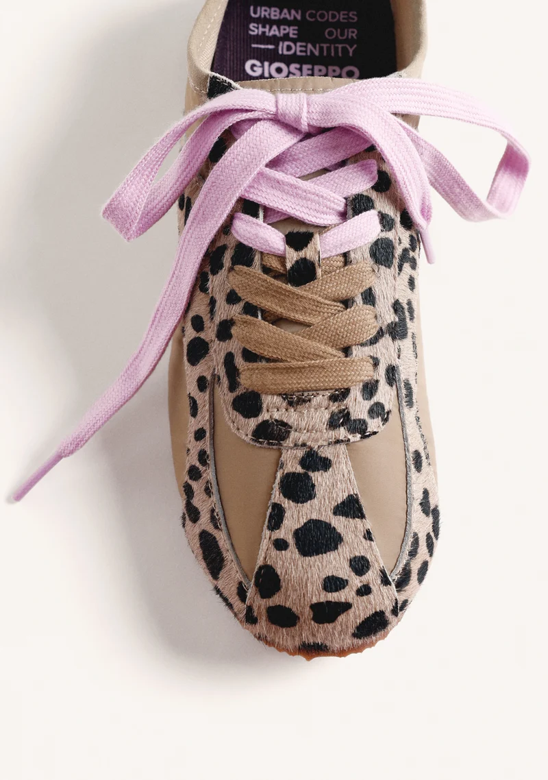 3 Zapatillas marrones leopardo con cuña Gioseppo 80666