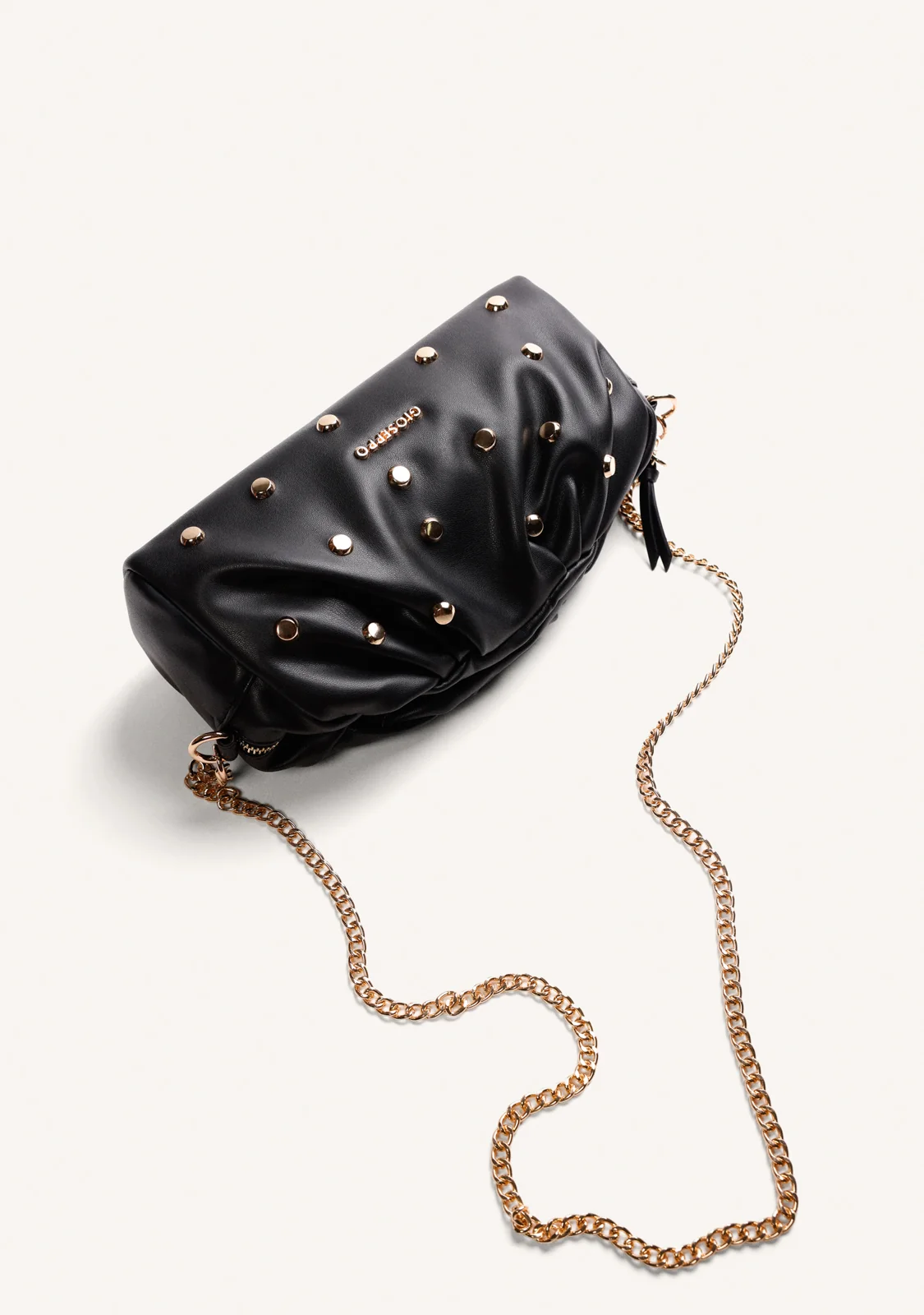 Bolso bandolera negro con tachas Gioseppo 80647