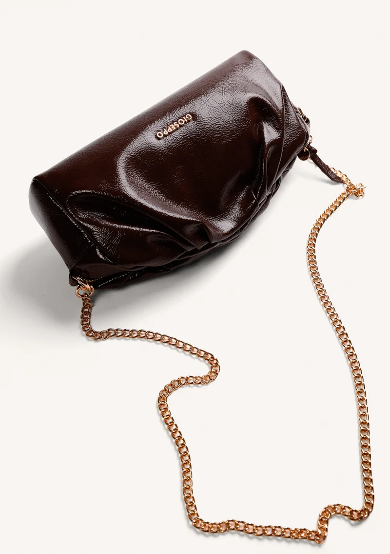 Bolso bandolera marrón charol Gioseppo 80646