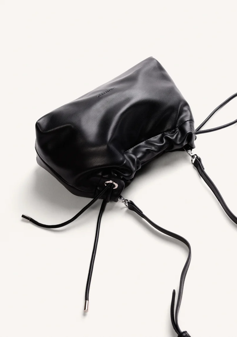 Bolso bucket negro con cordón Gioseppo 80649